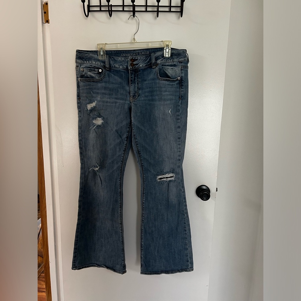 Women’s American Eagle Artist Stretch flare jeans